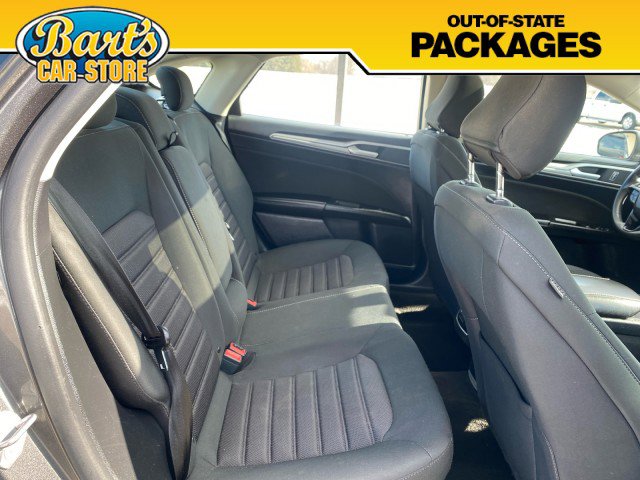 Used 2020 Ford Fusion SE image 10