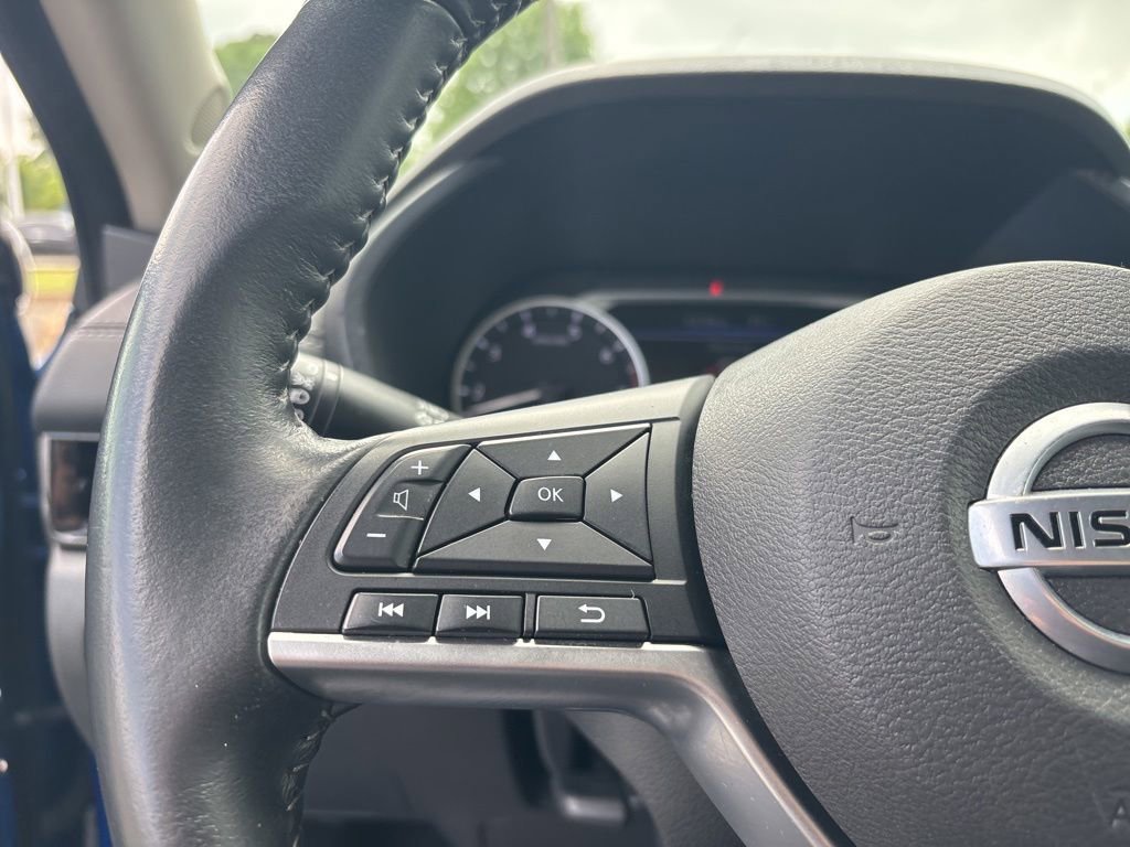 Used 2022 Nissan Sentra SV FWD image 21