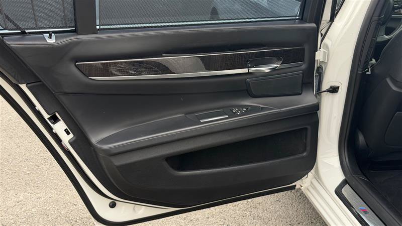 Used 2014 BMW 750Li RWD image 43