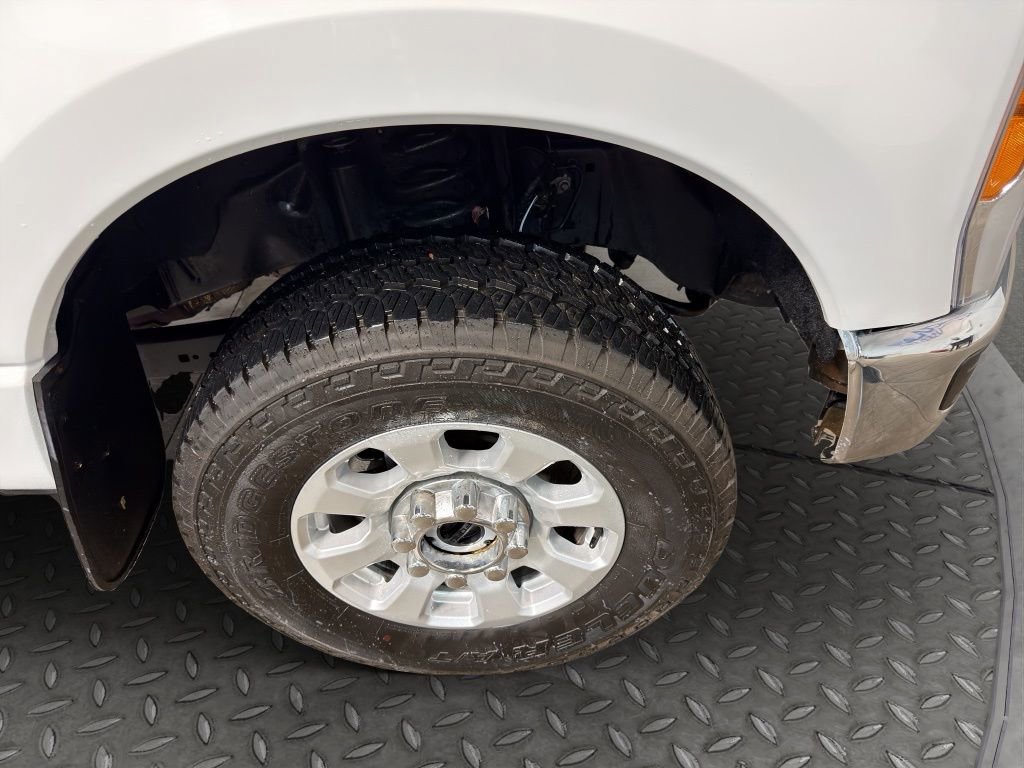 Used 2023 Ford F350 XLT w/ 360-Degree Camera Package image 24