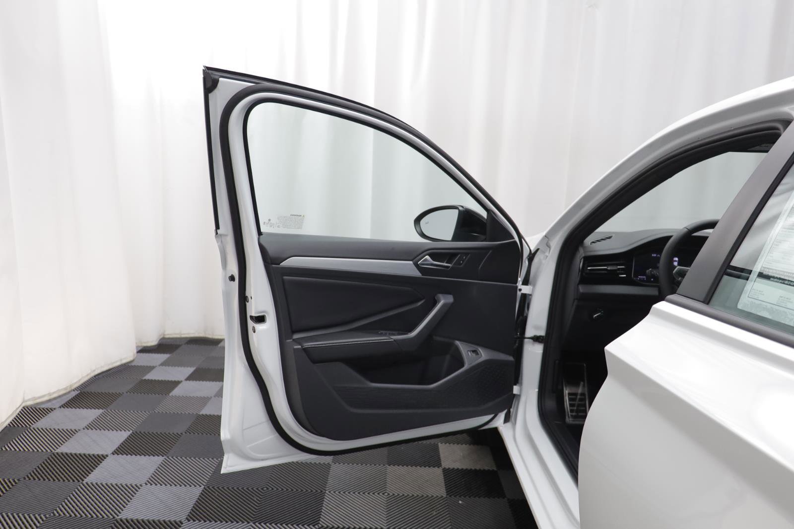 New 2026 Volkswagen Jetta Sport image 4