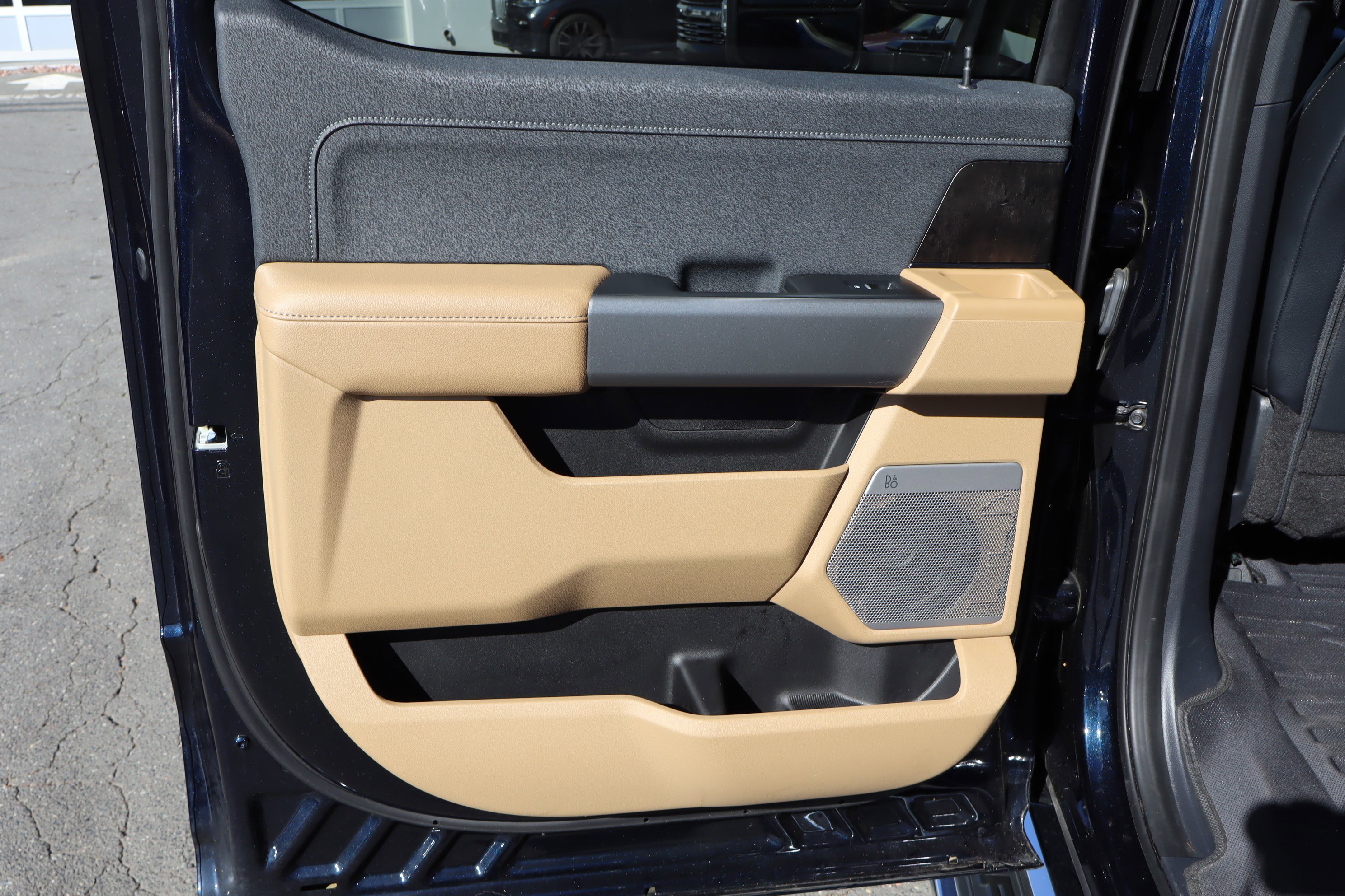 Used 2025 Ford F250 Lariat image 31