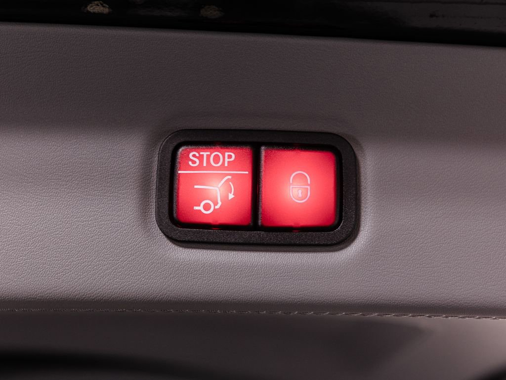 Certified 2024 Mercedes-Benz Maybach GLS 600 4MATIC image 34