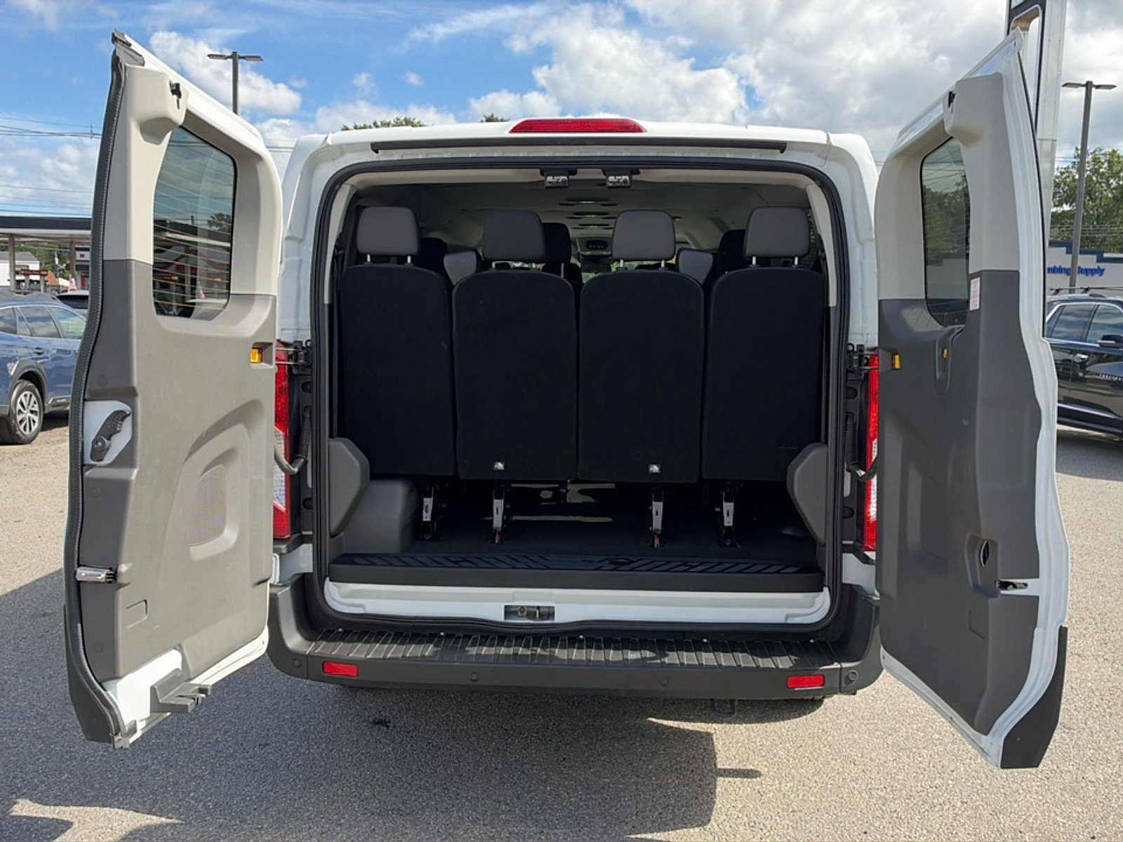 Used 2025 Ford Transit 350 XLT RWD image 24