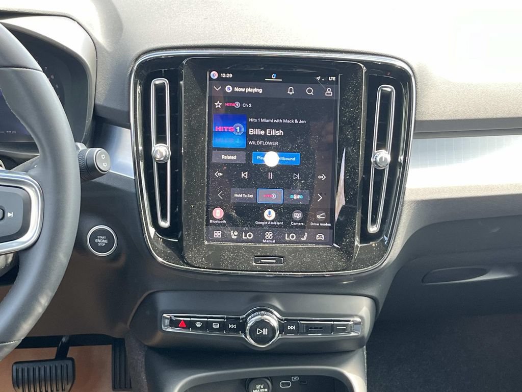 New 2026 Volvo XC40 B5 Ultra w/ Climate Package AWD/4WD image 16