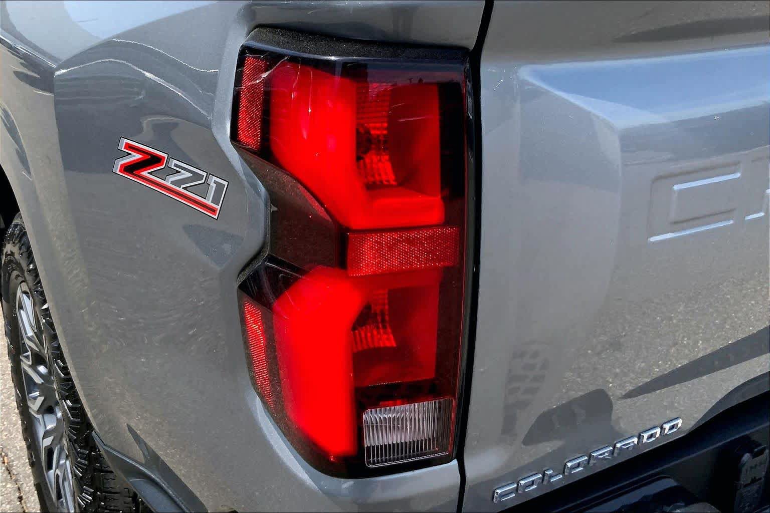 Used 2023 Chevrolet Colorado Z71 w/ Z71 Convenience Package 2 AWD/4WD image 27