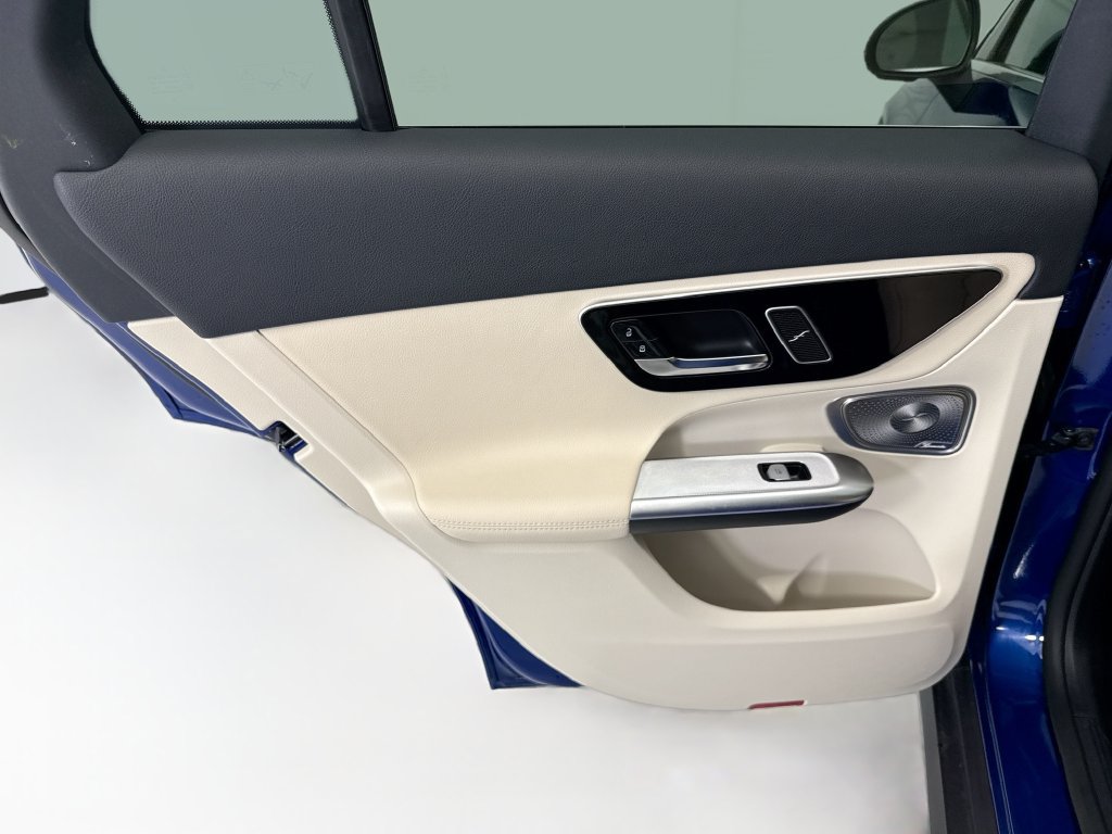 Certified 2026 Mercedes-Benz GLC 300 image 25