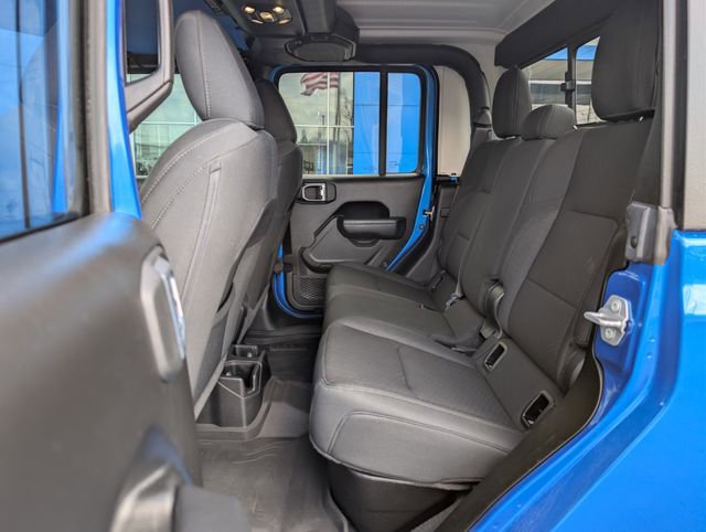 Used 2022 Jeep Gladiator Willys image 15