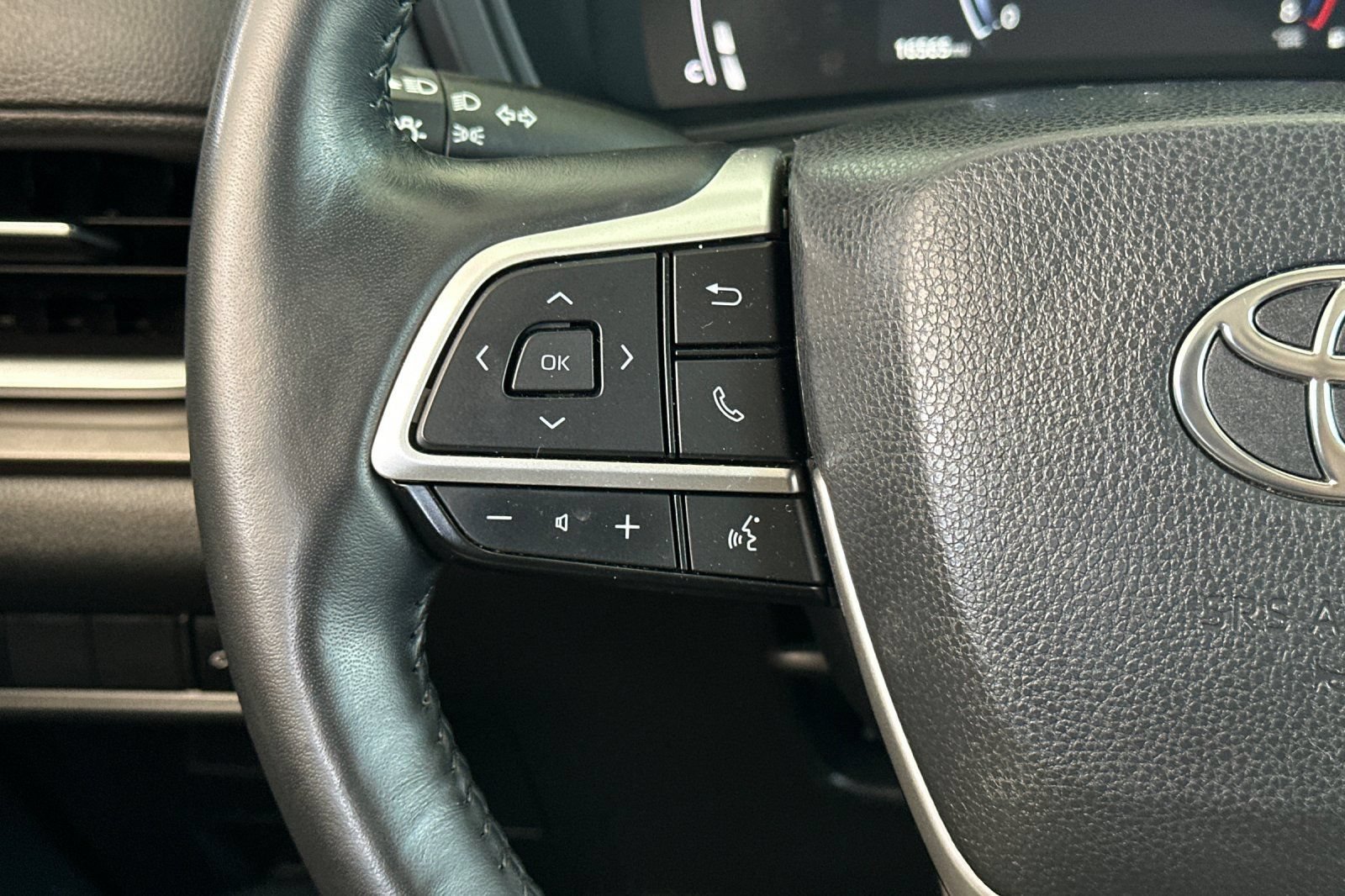Used 2024 Toyota Grand Highlander FWD image 32