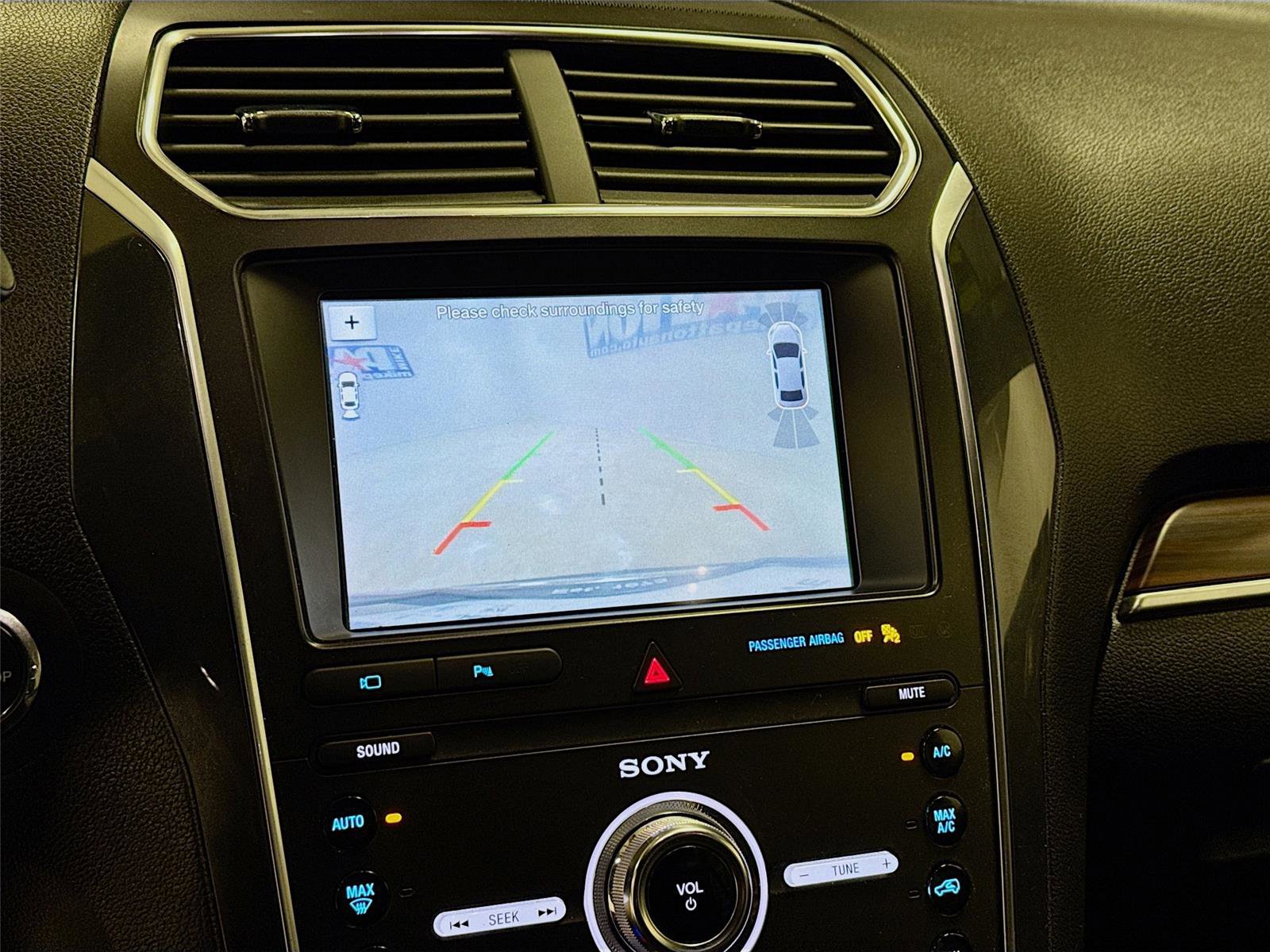 Used 2019 Ford Explorer Limited w/ Class III Trailer Tow Package image 14