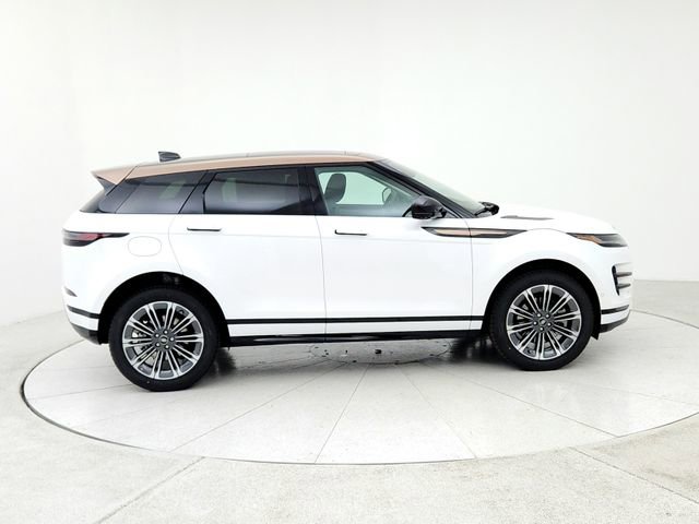 New 2025 Land Rover Range Rover Evoque Dynamic SE image 4