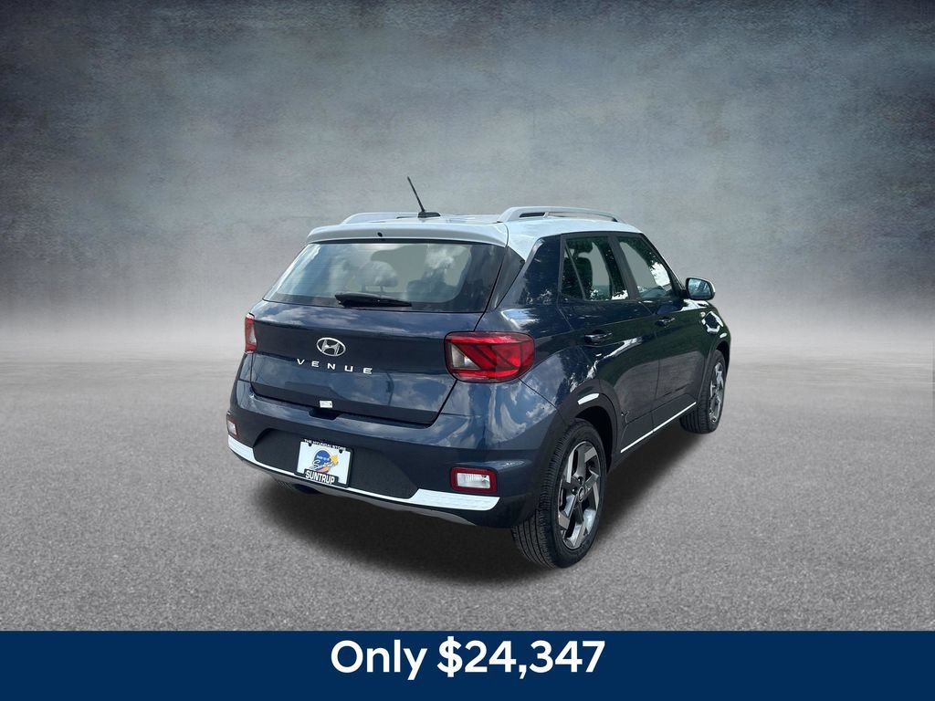 New 2026 Hyundai Venue SEL FWD image 5