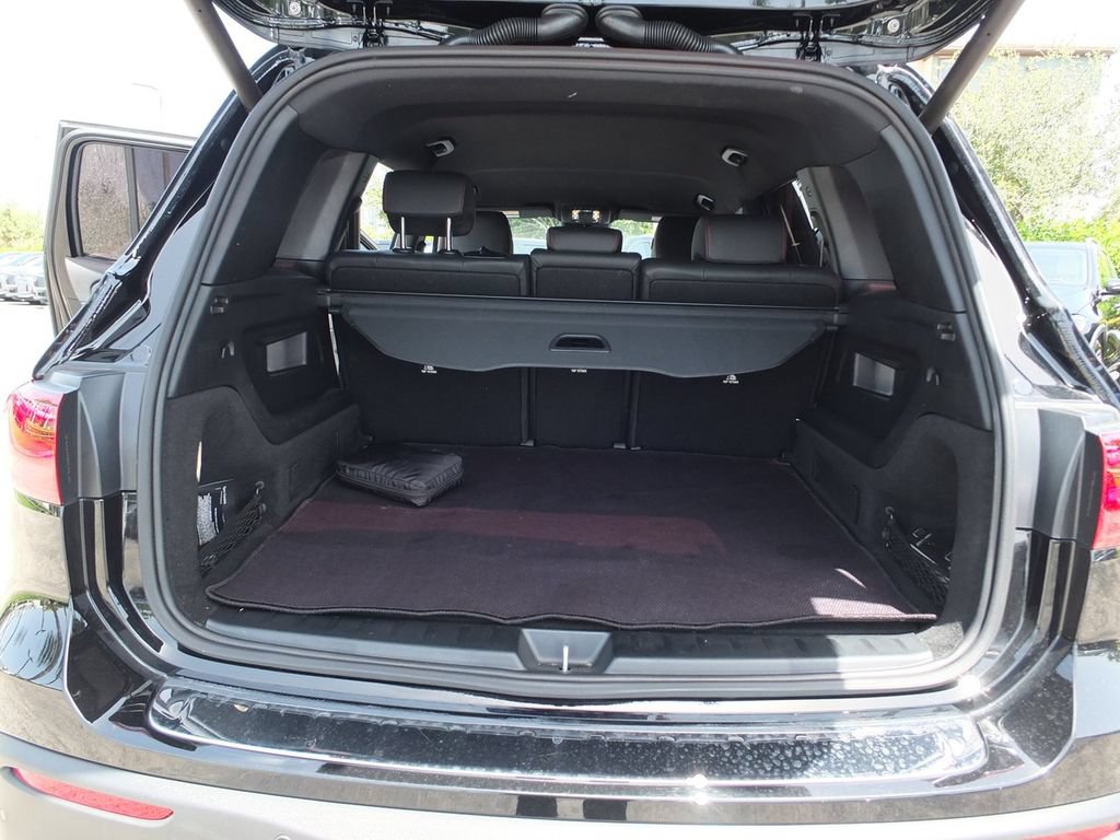 Used 2024 Mercedes-Benz EQB 300 4MATIC image 18