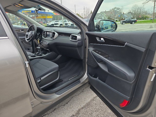 Used 2019 Kia Sorento L image 38