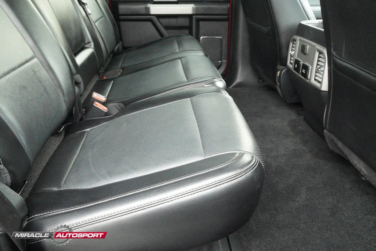 Used 2017 Ford F350 Lariat w/ Lariat Ultimate Package image 38