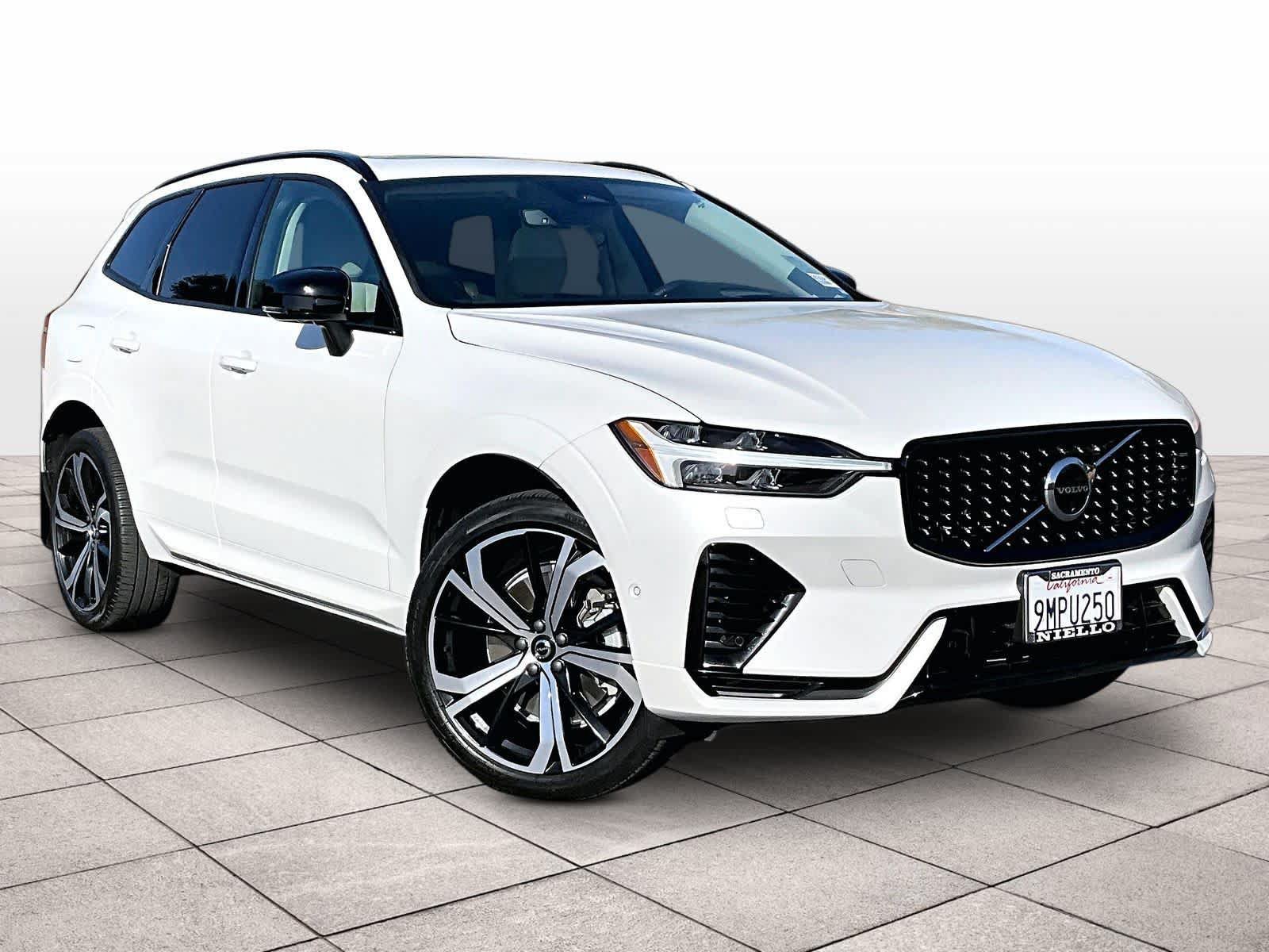 Used 2024 Volvo XC60 T8 Ultimate w/ Protection Package Premier AWD/4WD image 2