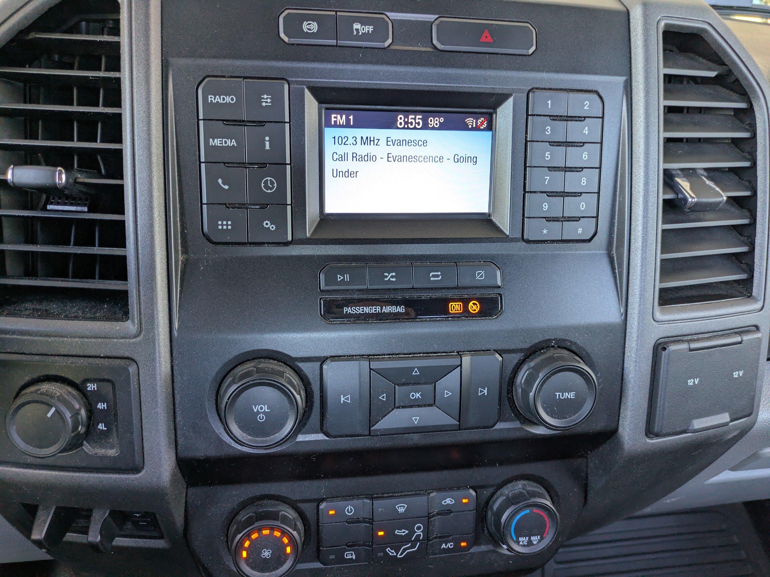 Used 2021 Ford F350 XL w/ Power Equipment Group AWD/4WD image 18
