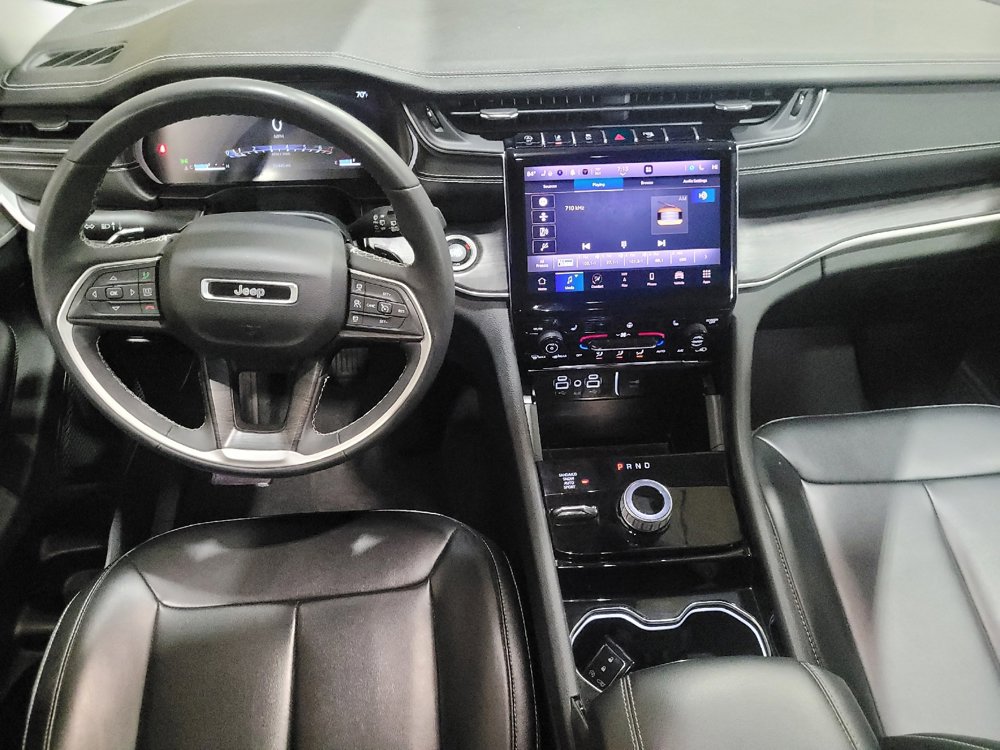 Used 2023 Jeep Grand Cherokee L Limited w/ Black Appearance Package image 22