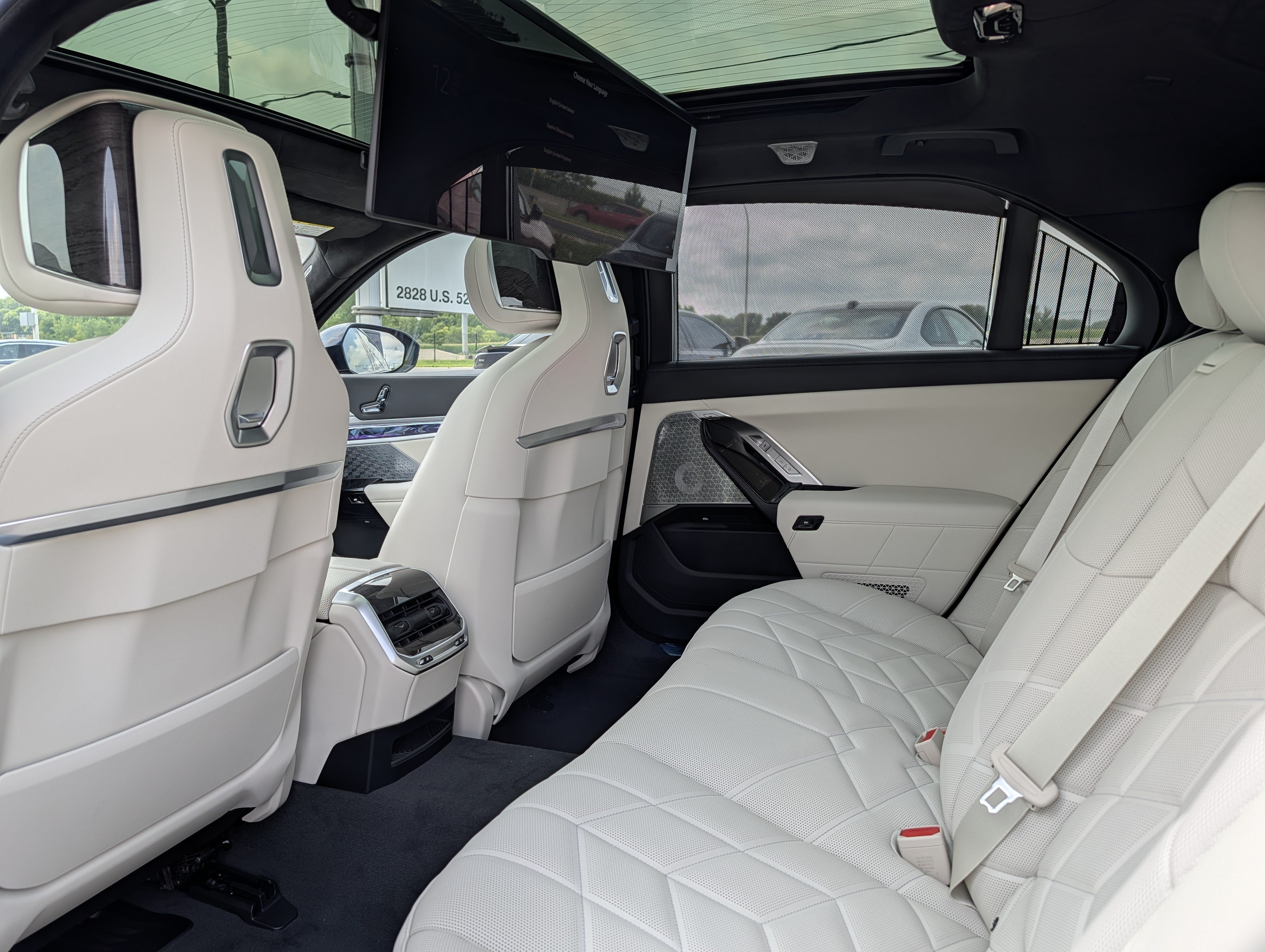 New 2026 BMW 740i xDrive w/ Executive Package AWD/4WD image 7