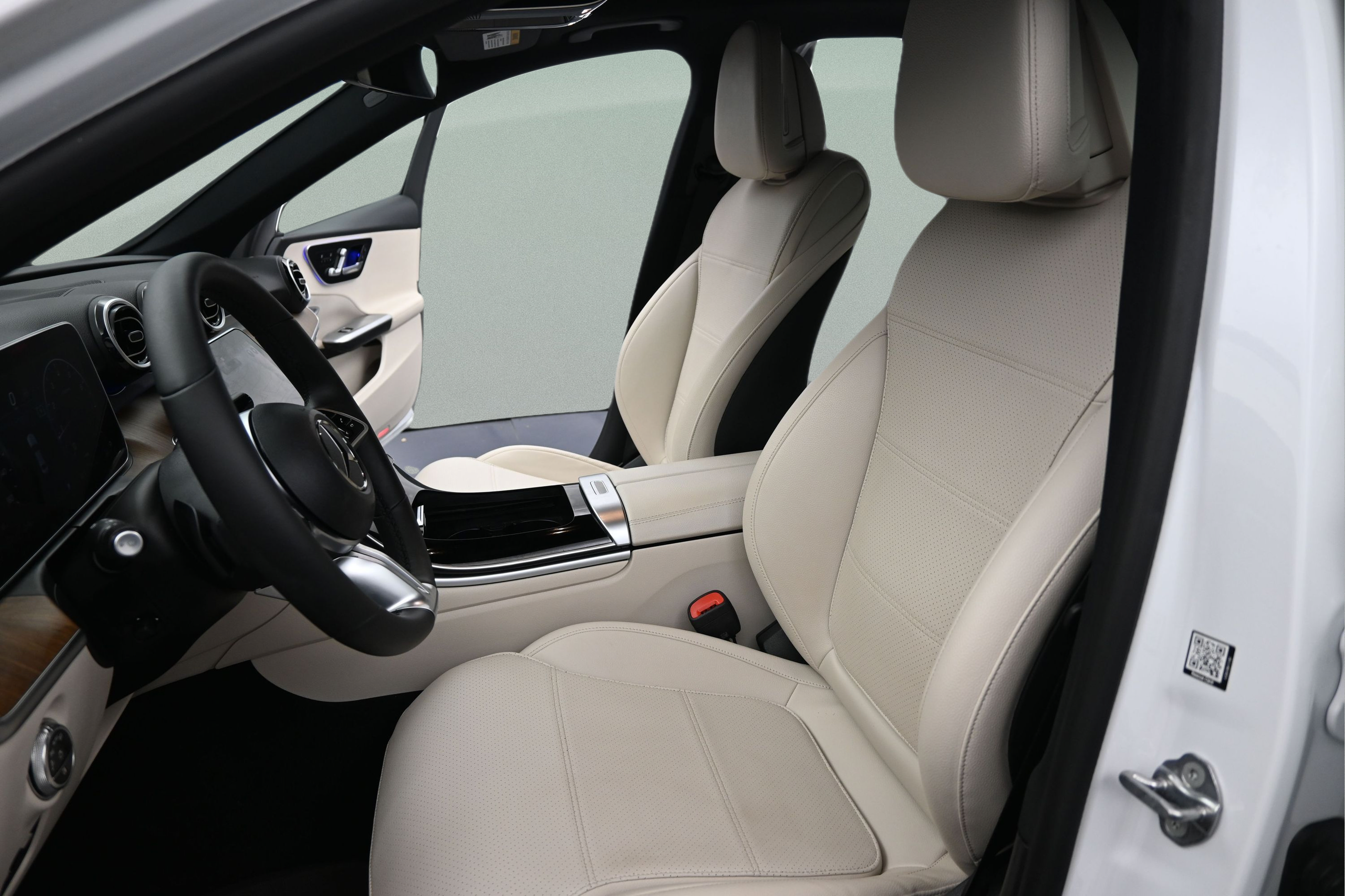 Used 2023 Mercedes-Benz C 300 4MATIC Sedan image 23