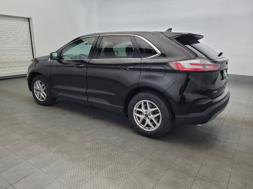 Used 2023 Ford Edge SEL image 3