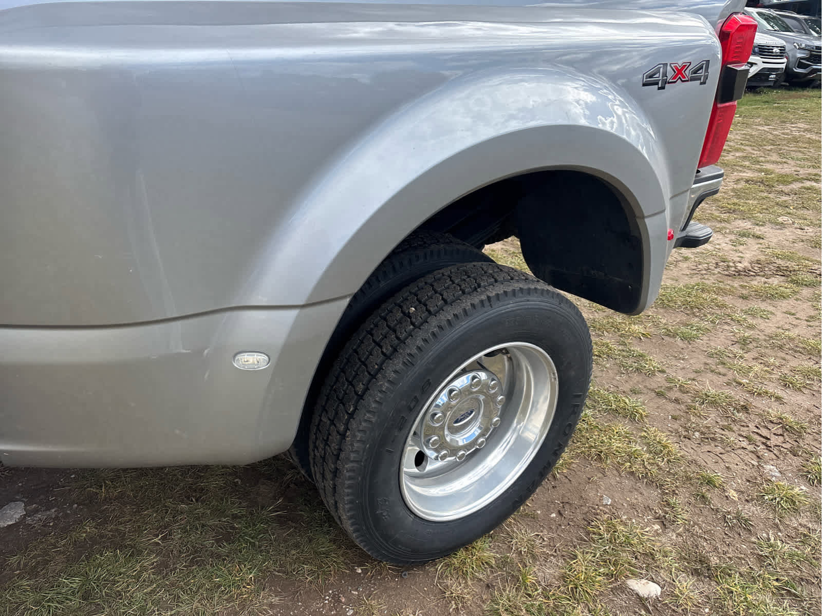 Used 2024 Ford F450 Lariat w/ Camper Package image 28