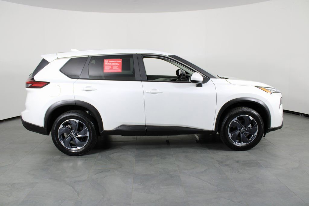 Certified 2025 Nissan Rogue SV image 12