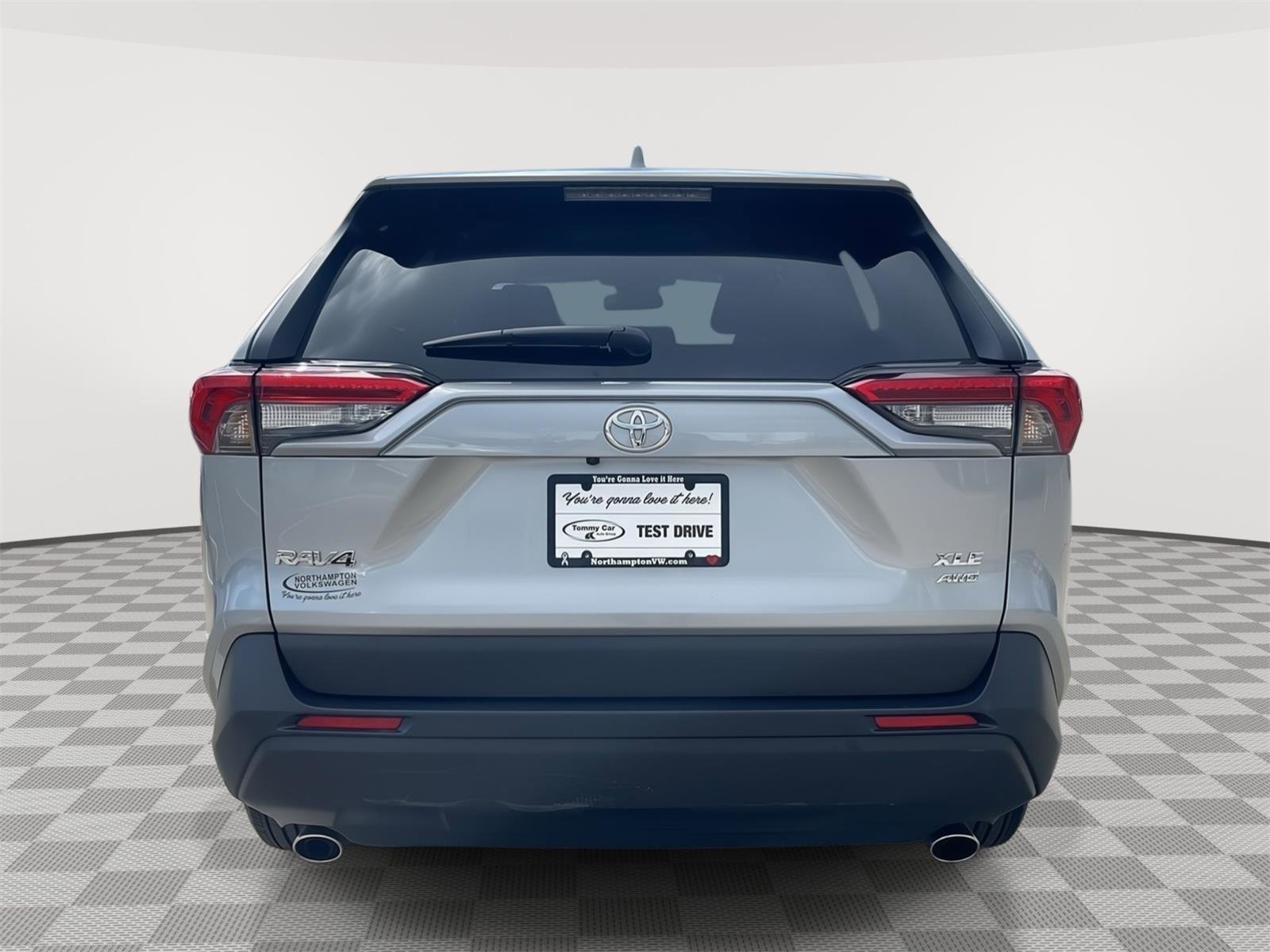 Used 2025 Toyota RAV4 XLE AWD/4WD image 6
