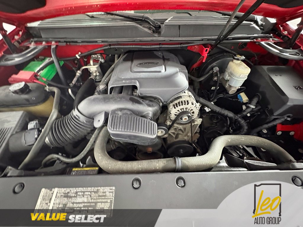 Used 2010 Chevrolet Avalanche LT w/ Luxury Package AWD/4WD image 32
