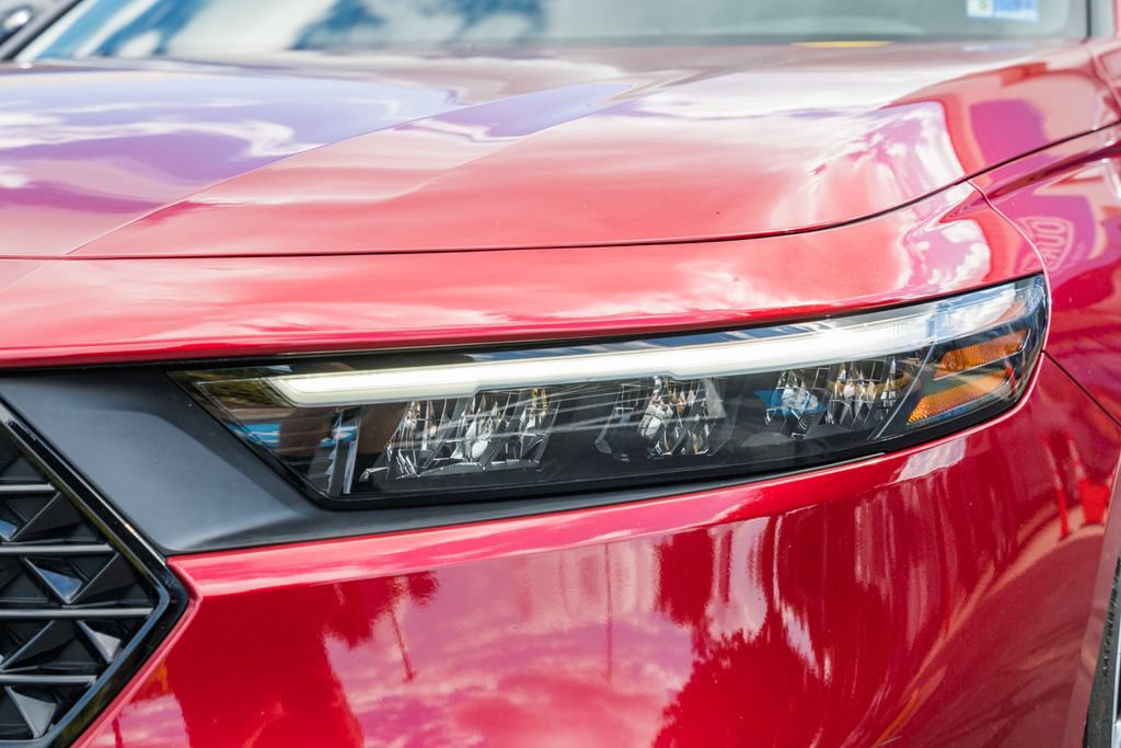 Used 2025 Honda Accord Sport image 12