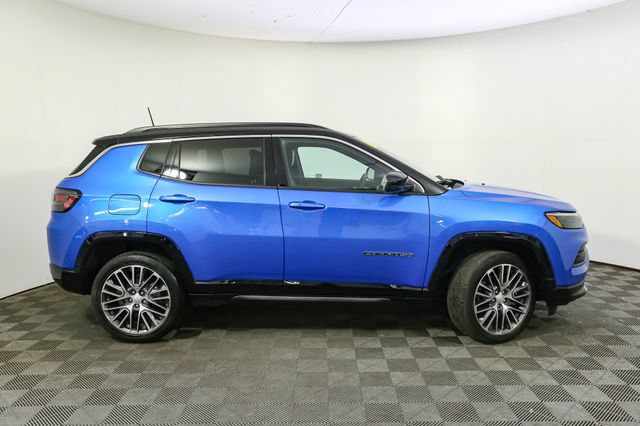Used 2023 Jeep Compass Limited w/ Elite Group AWD/4WD image 15