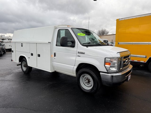 Used 2019 Ford E-350 and Econoline 350 Super Duty w/ Power Windows & Locks Group RWD image 1
