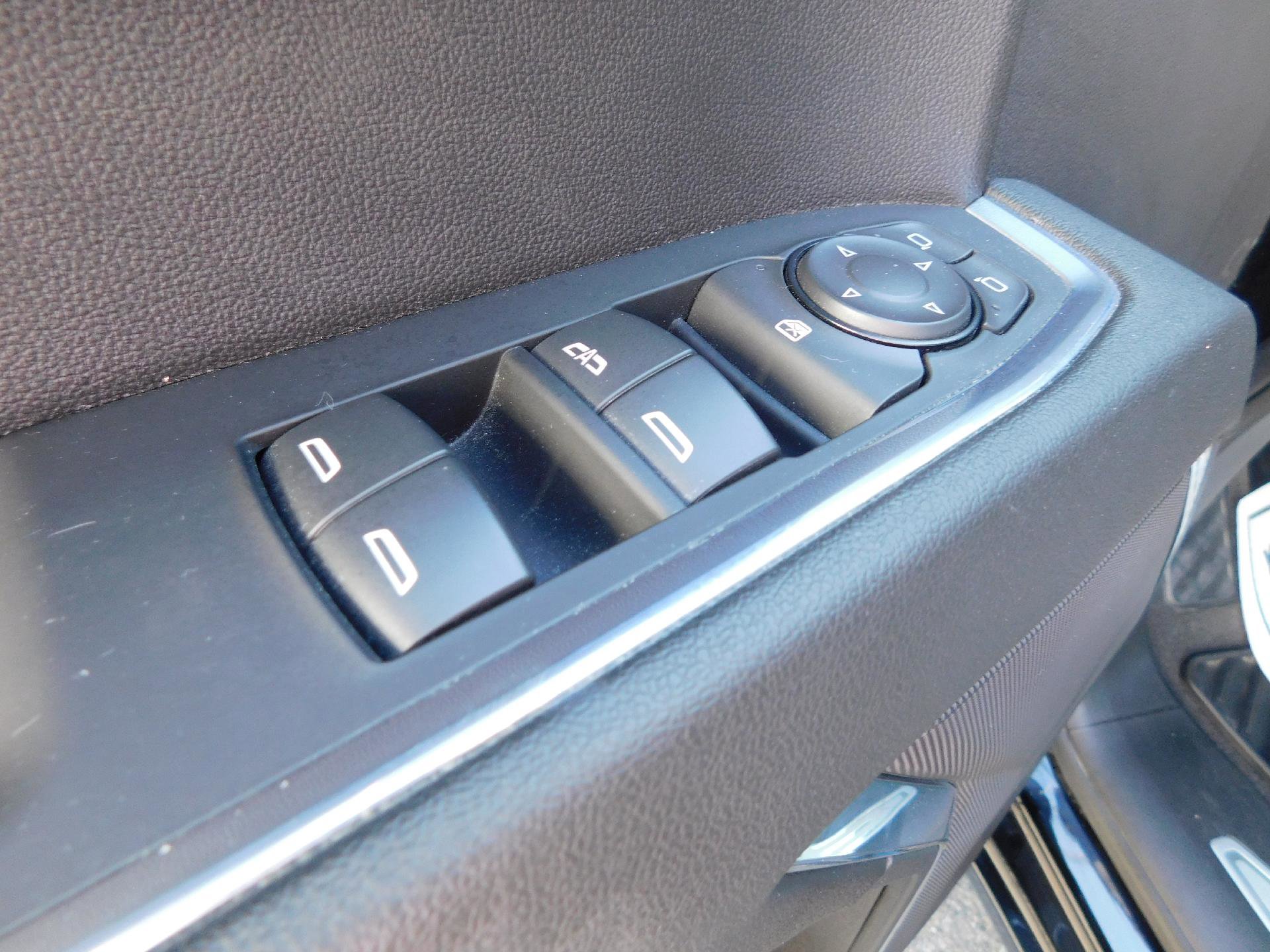 Used 2024 Chevrolet Silverado 1500 LT image 27