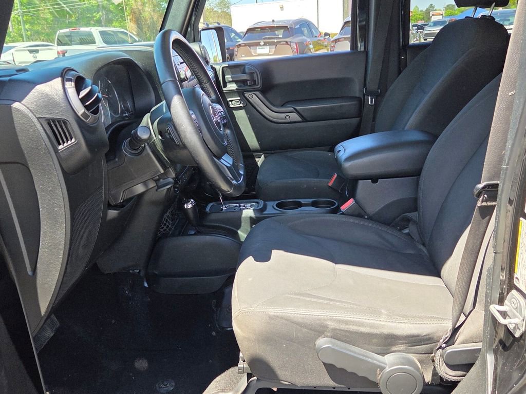 Used 2018 Jeep Wrangler Unlimited Sport S image 9