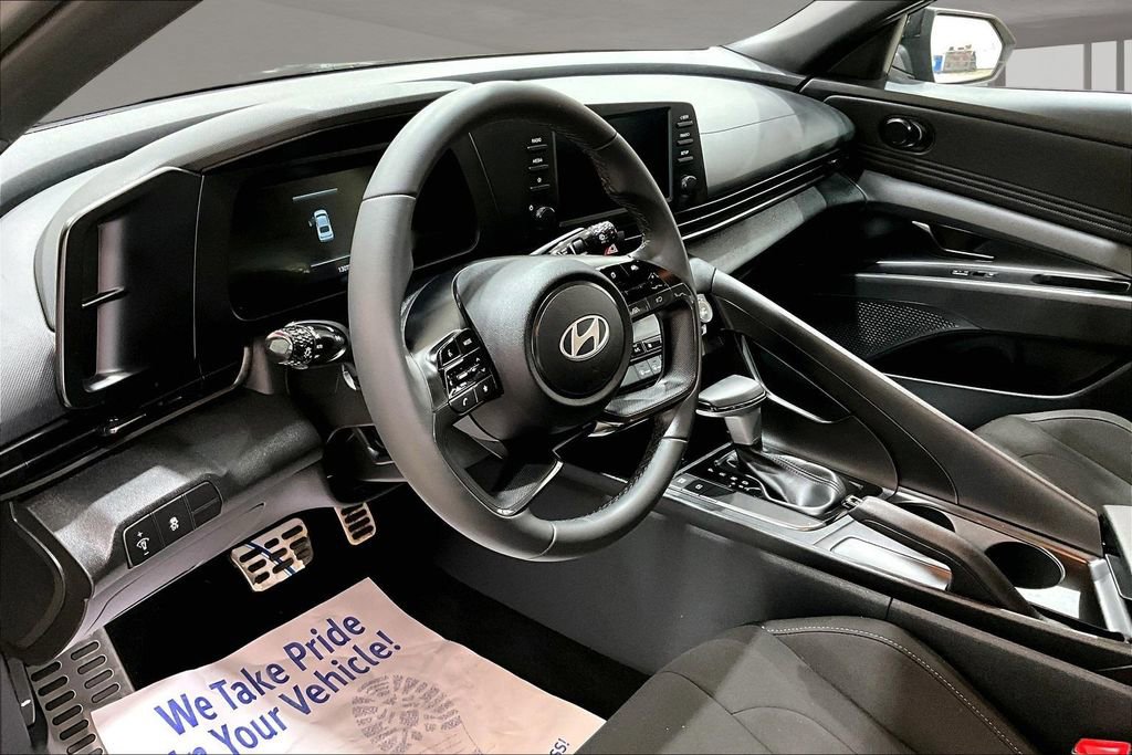 Used 2026 Hyundai Elantra Sport FWD image 12