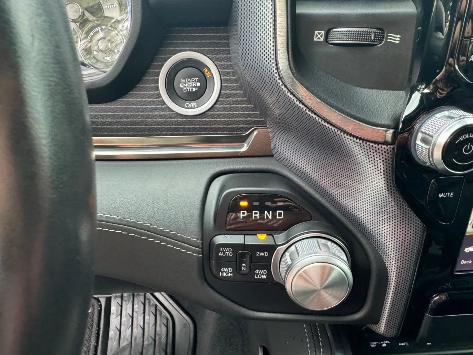 Used 2019 RAM 1500 Limited AWD/4WD image 26