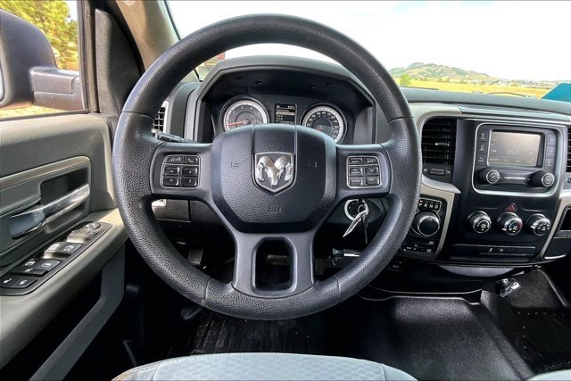 Used 2014 RAM 1500 Classic SLT AWD/4WD image 9
