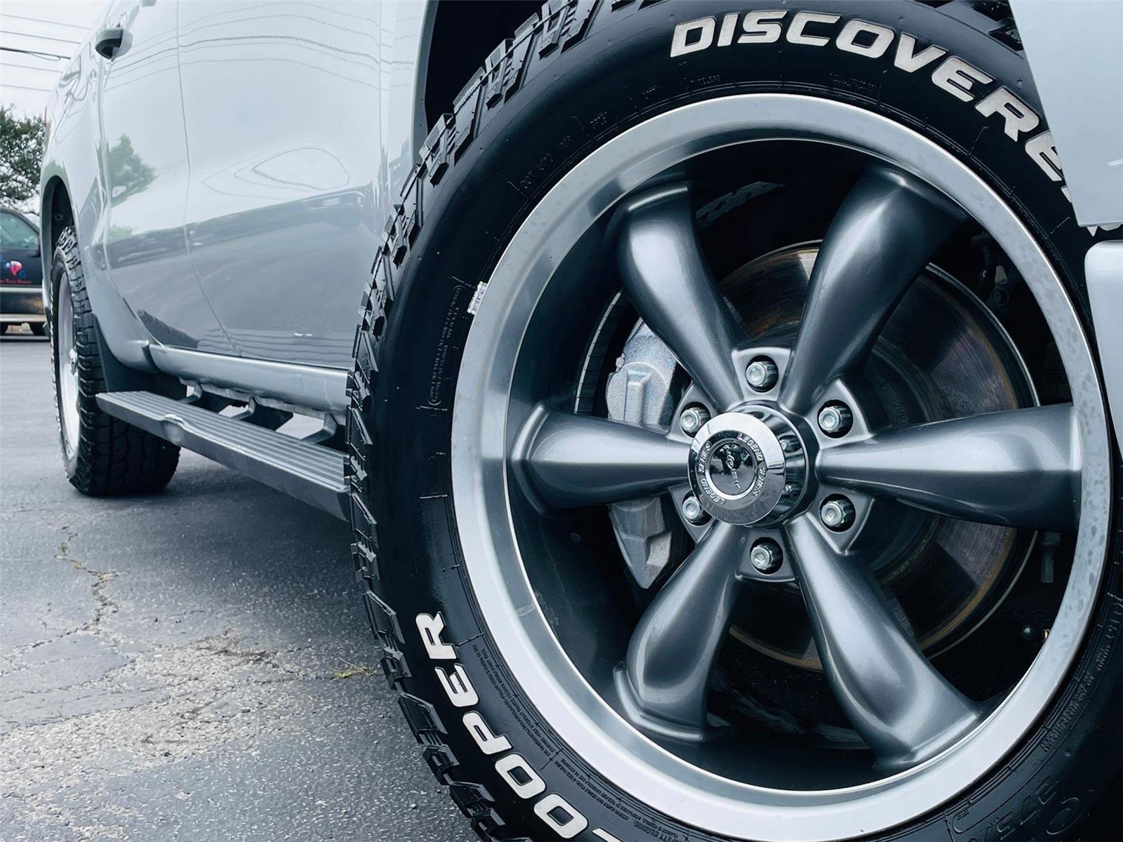Used 2022 Chevrolet Silverado 1500 Custom RWD image 2