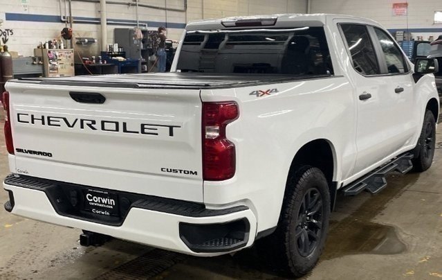 Used 2023 Chevrolet Silverado 1500 Custom image 5