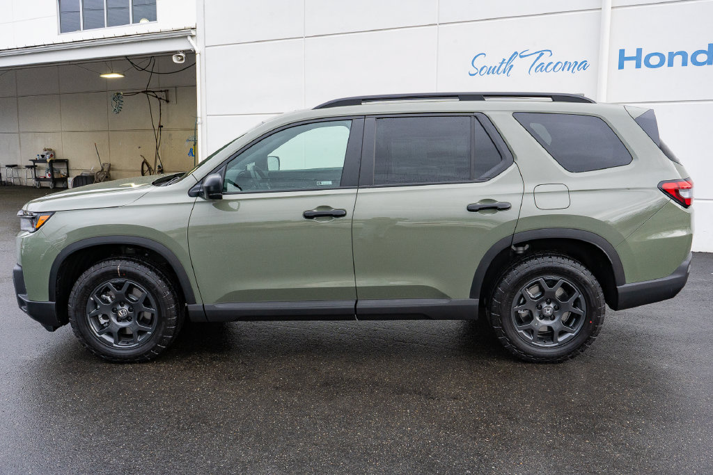 New 2026 Honda Pilot TrailSport image 9