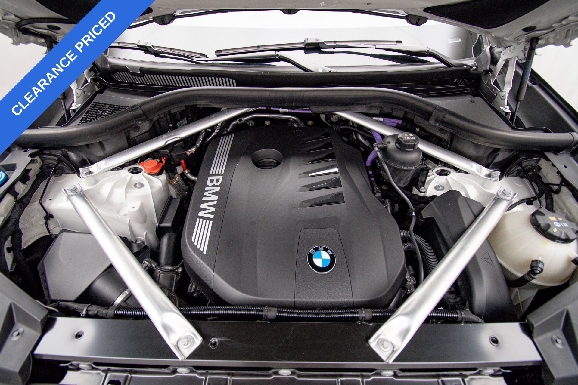 Used 2024 BMW X5 xDrive40i w/ M Sport Package AWD/4WD image 38