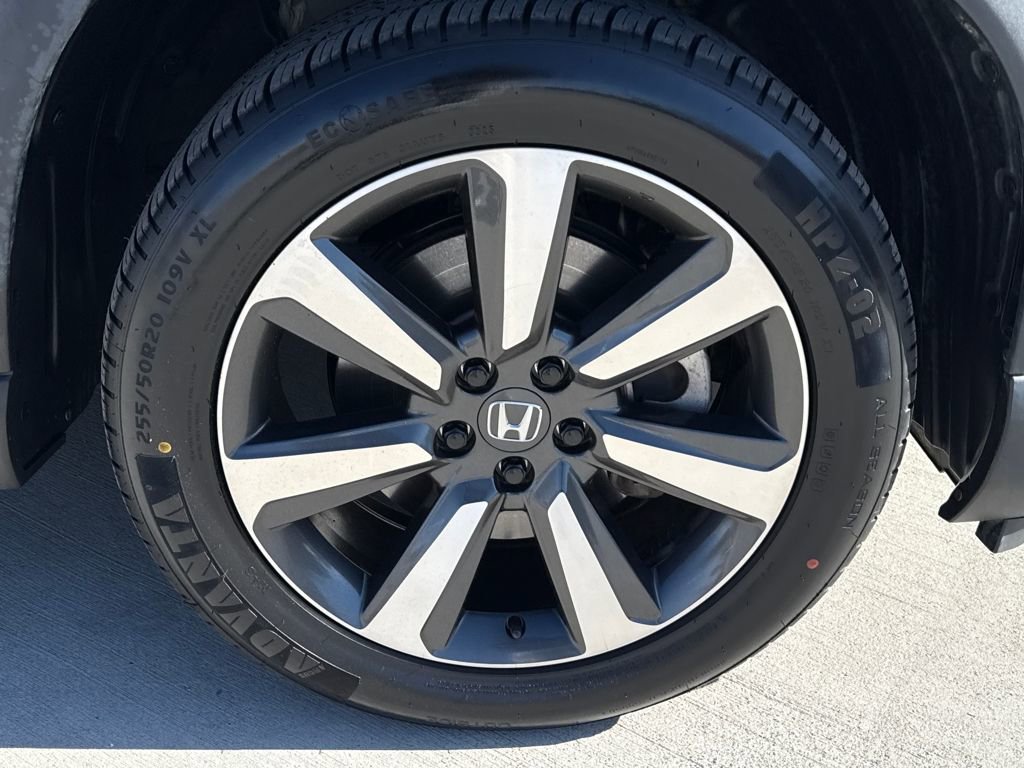 Used 2023 Honda Pilot Touring image 11