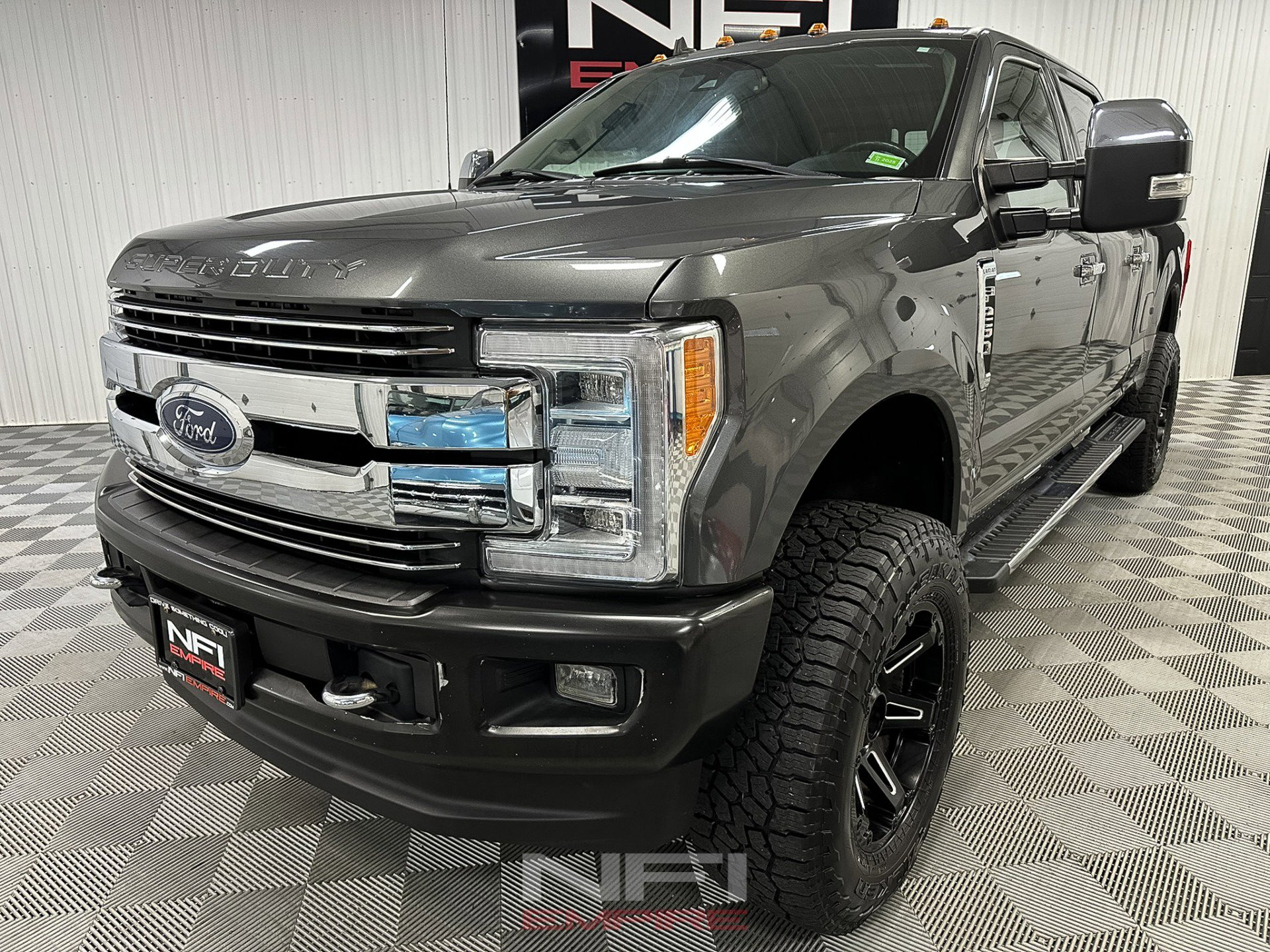 Used 2019 Ford F250 Lariat w/ Lariat Ultimate Package image 3