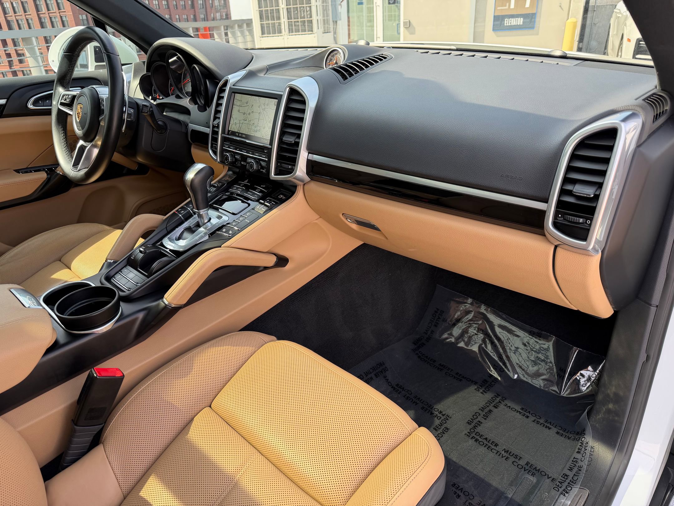 Used 2016 Porsche Cayenne S image 17