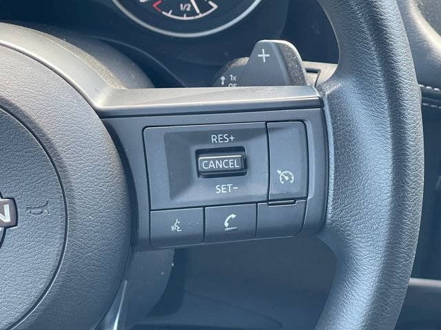 Used 2023 Nissan Rogue S FWD image 18