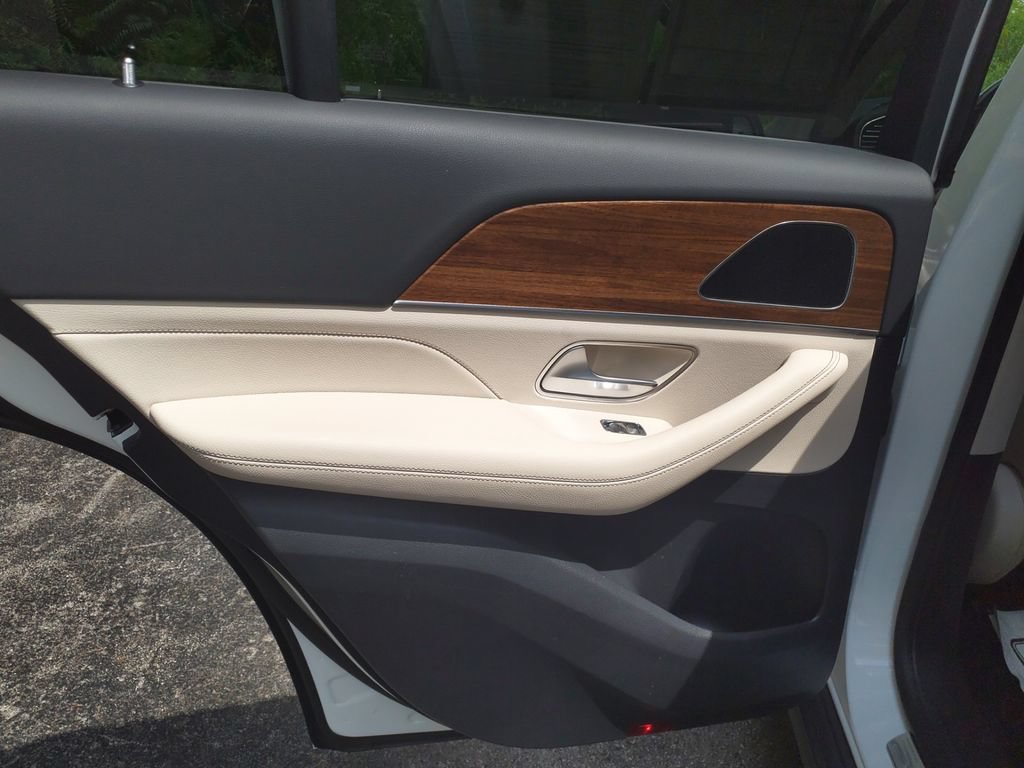 Certified 2025 Mercedes-Benz GLE 450e 4MATIC image 23