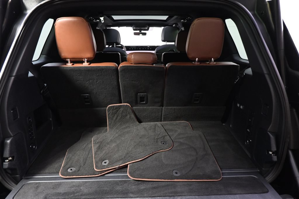 Used 2025 Lincoln Navigator Reserve AWD/4WD image 19
