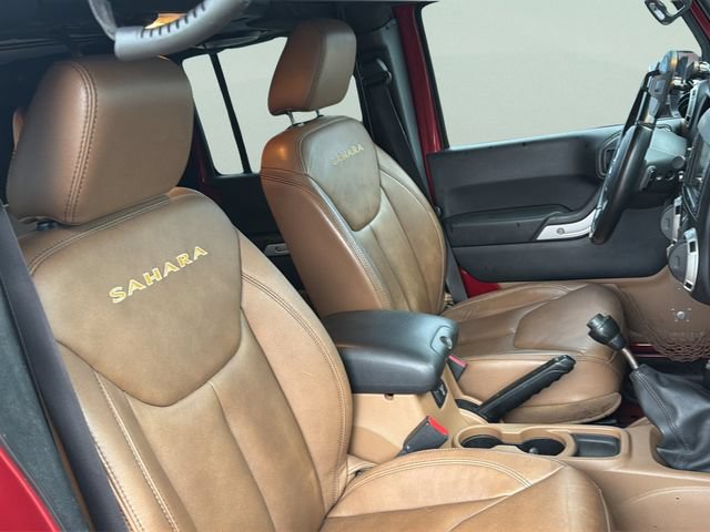 Used 2013 Jeep Wrangler Unlimited Sahara w/ Connectivity Group AWD/4WD image 20