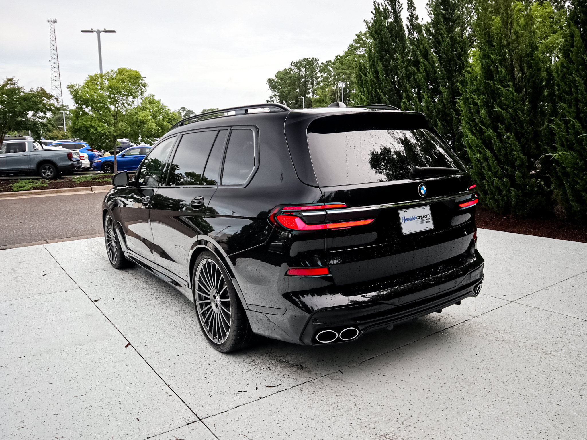 Used 2025 BMW ALPINA XB7 AWD/4WD image 8