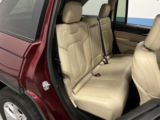 Used 2022 Jeep Grand Cherokee Limited w/ Luxury Tech Group II image 32